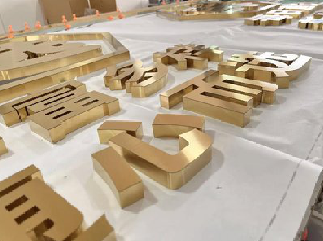 涟源拉丝不锈钢字的特点。